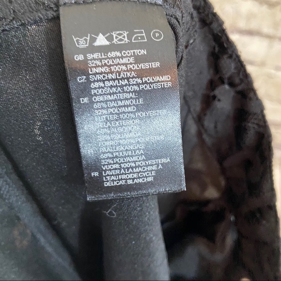 Black lace scallop H&M shorts size small - Picture 7 of 8